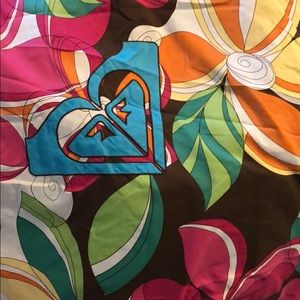 Roxy Twin Duvet Dover with Roxy Bedakirt